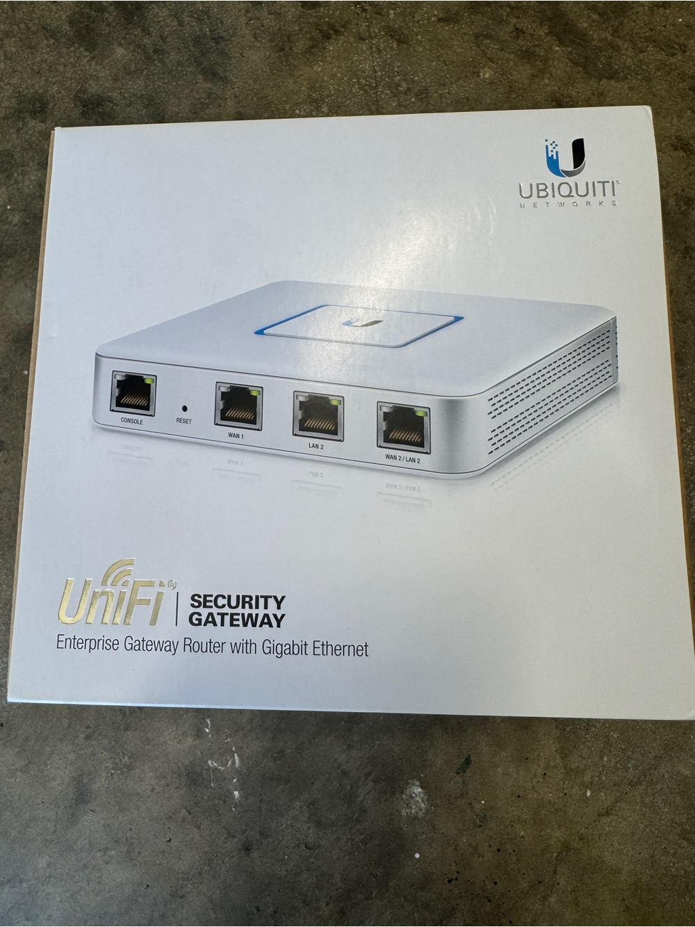 Ubiquiti UniFi Security Gateway - White with Blue Accent